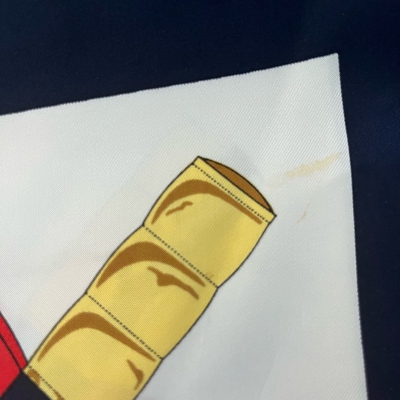 Hermès "Eperon d'Or" Silk Scarf VINTAGE - Picture 7 of 7